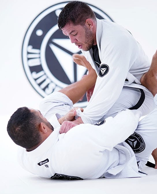 Adult BJJ ground training at SJJA Hornsby — passing guard
